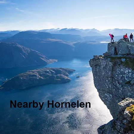 Feriehus Seaside 3-bedroom House Svelgen