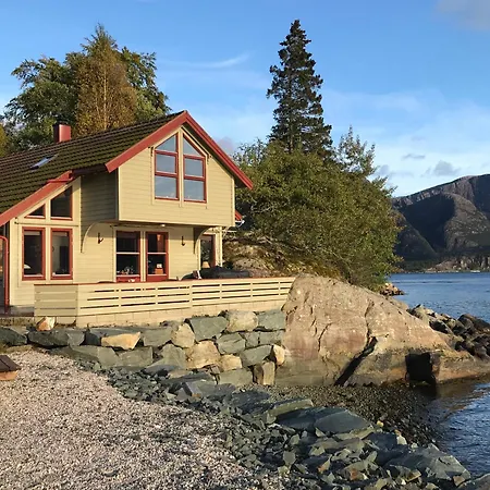 Seaside 3-bedroom House Holiday home