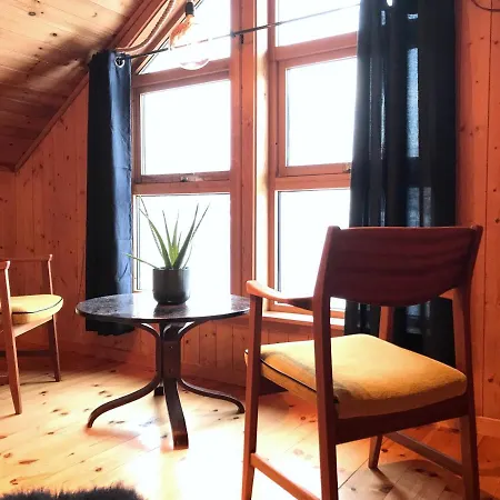 Seaside 3-bedroom House Feriehus