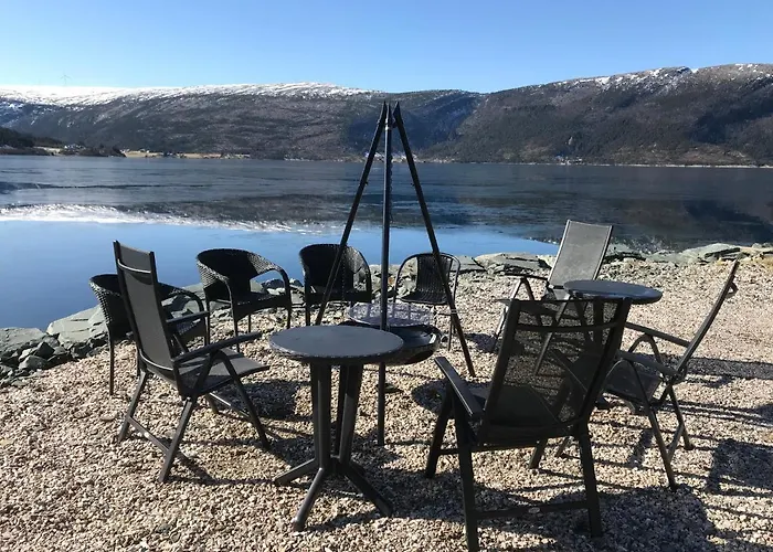 Seaside 3-bedroom House Svelgen